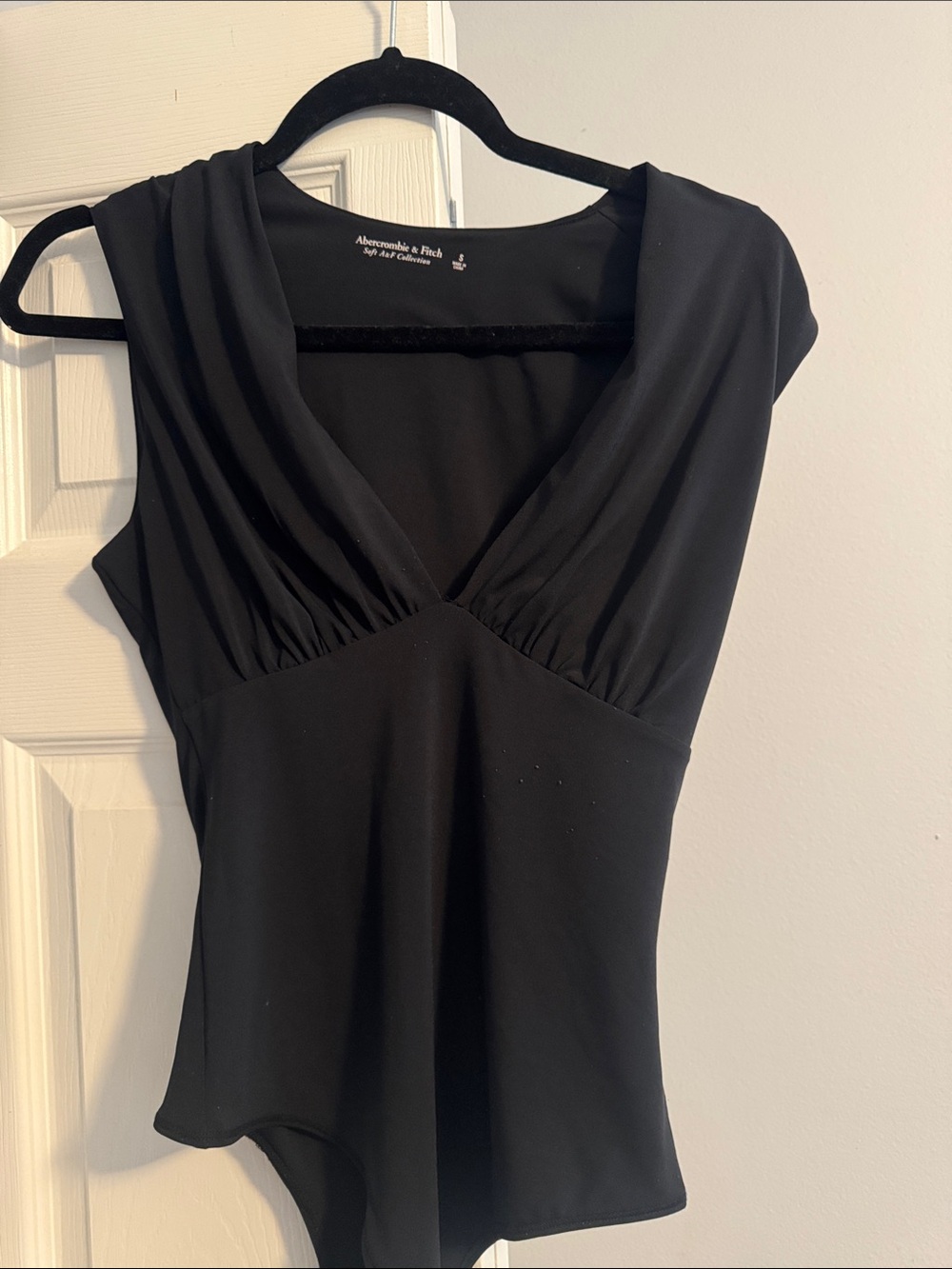 Abercrombie & Fitch Black V-Neck Sleeveless Bodysuit